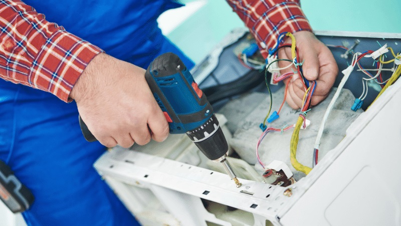 Kandıra Eminçelik Eminçelik çamaşır makinesi kart tamiri – Su almama arızası orijinal parça ile giderildi. - Teknik servis örneği